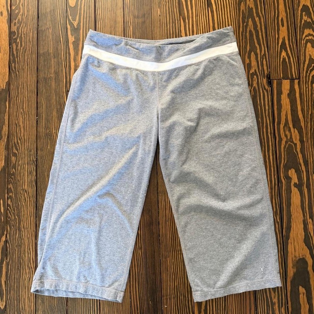 Danskin grey and white low rise capri sweatpants - Picture 3 of 5